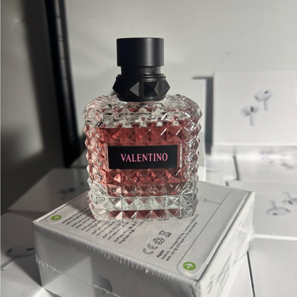 Valentino Crystal Pink Fragrance Bottle